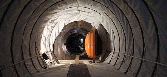 The picture shows the inside of a compressed air reservoir.